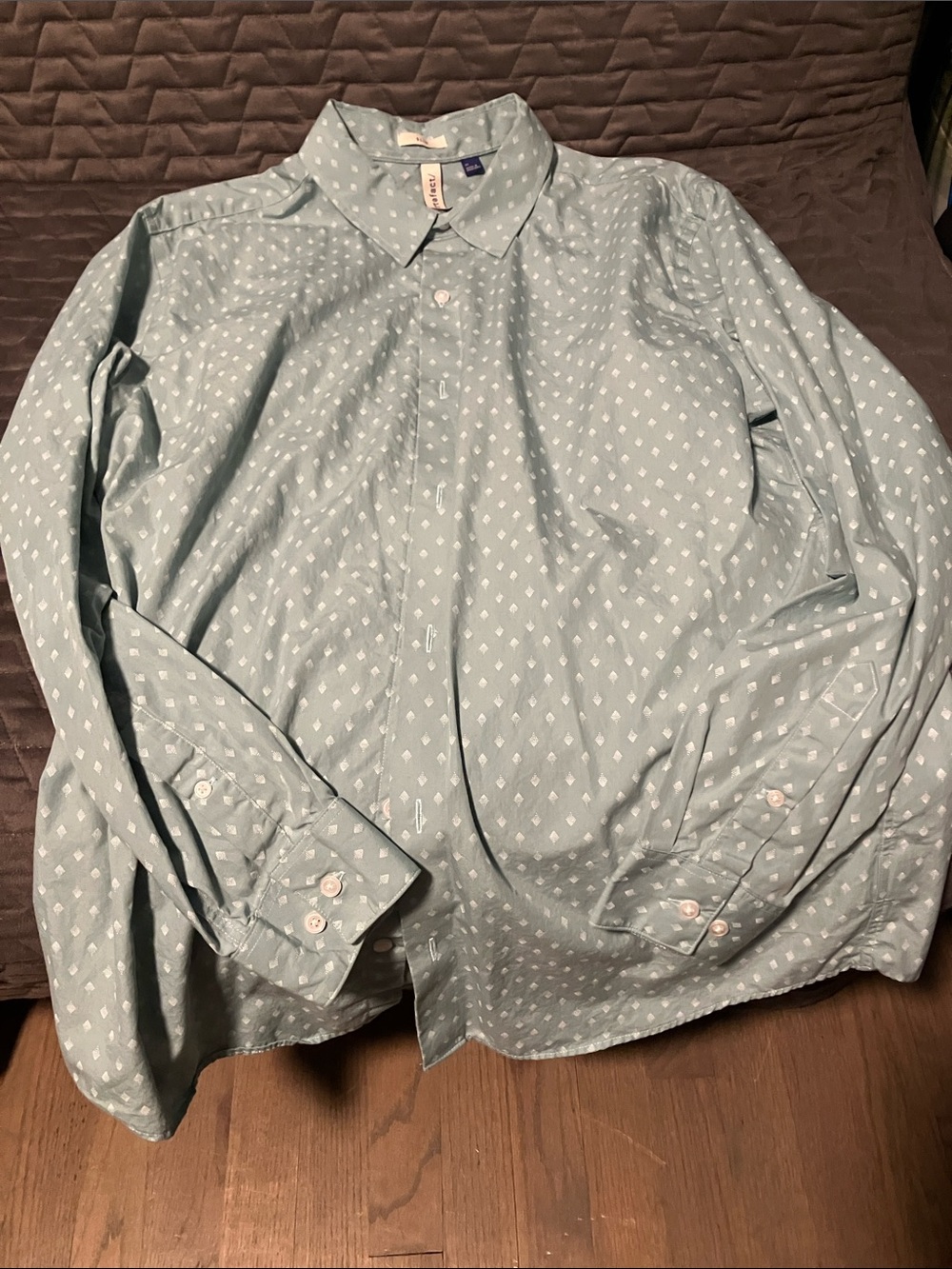 Light Green Patterned Men's Button-Down Shirt
